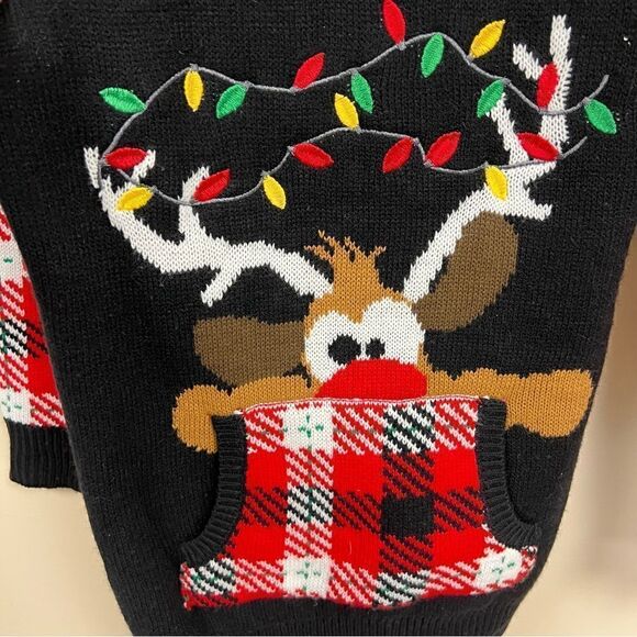 - No boundaries Christmas sweater with hood. Sz L ( 11-13) - Picture 4 of 5